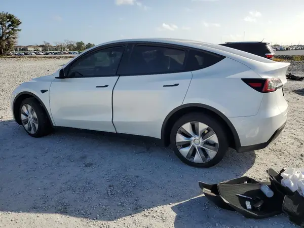 7SAYGDEEXPA083734 2023 TESLA MODEL Y - Image 2