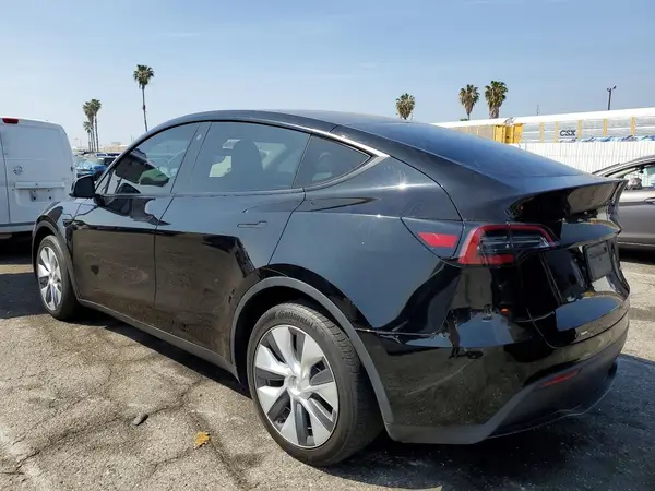 7SAYGDEEXPA087900 2023 TESLA MODEL Y - Image 2