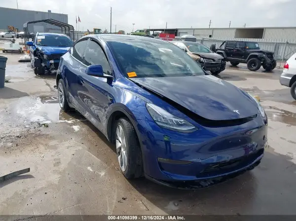 7SAYGDEEXPA091039 2023 TESLA MODEL Y - Image 1
