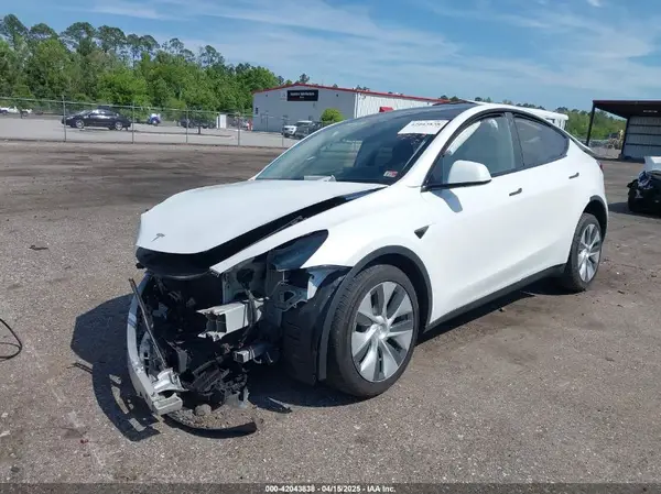 7SAYGDEEXPA093759 2023 TESLA MODEL Y - Image 2