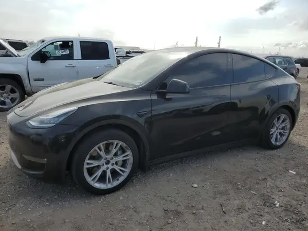 7SAYGDEEXPA096418 2023 TESLA MODEL Y - Image 1