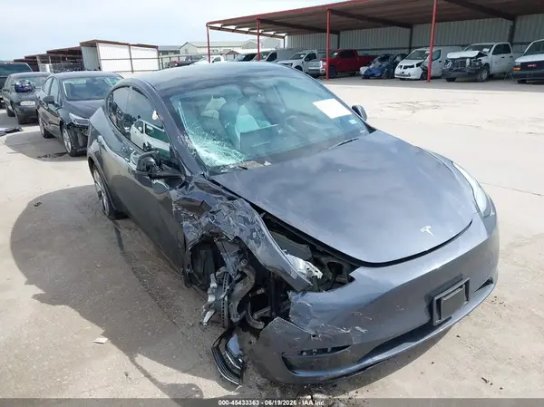 7SAYGDEEXPA098203 2023 TESLA MODEL Y - Image 1