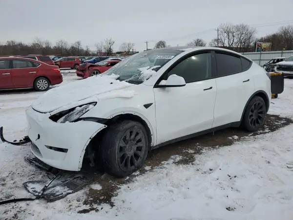 7SAYGDEEXPA098797 2023 TESLA MODEL Y - Image 1