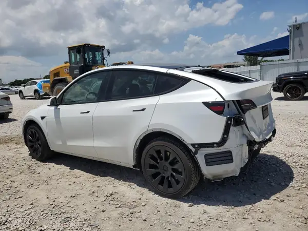7SAYGDEEXPA099335 2023 TESLA MODEL Y - Image 2