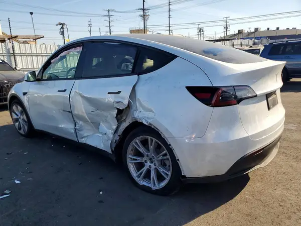 7SAYGDEEXPA100712 2023 TESLA MODEL Y - Image 2