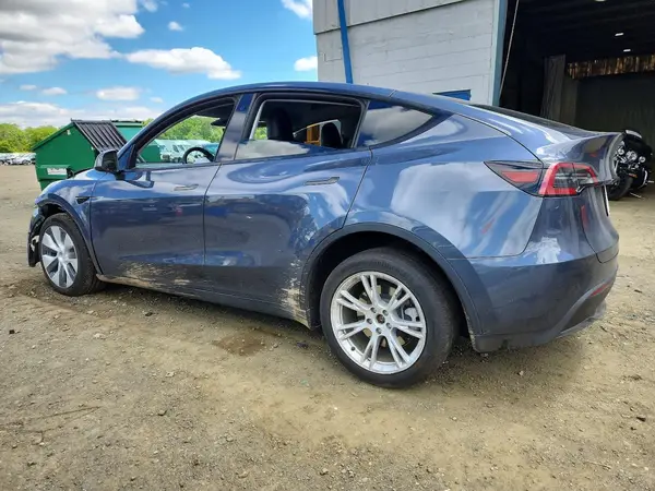 7SAYGDEEXPA104467 2023 TESLA MODEL Y - Image 2