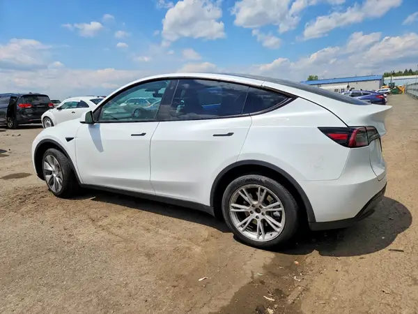 7SAYGDEEXPA107711 2023 TESLA MODEL Y - Image 2