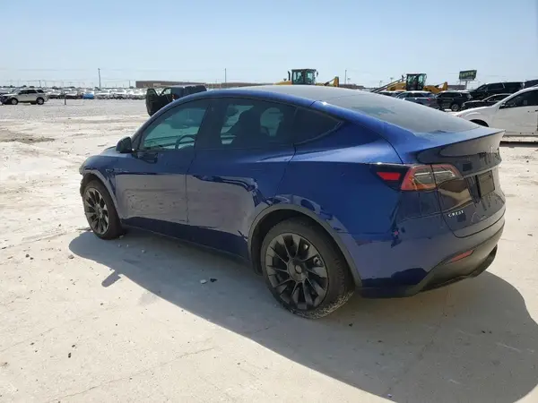 7SAYGDEEXPA110494 2023 TESLA MODEL Y - Image 2