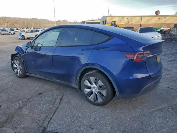 7SAYGDEEXPA112181 2023 TESLA MODEL Y - Image 2