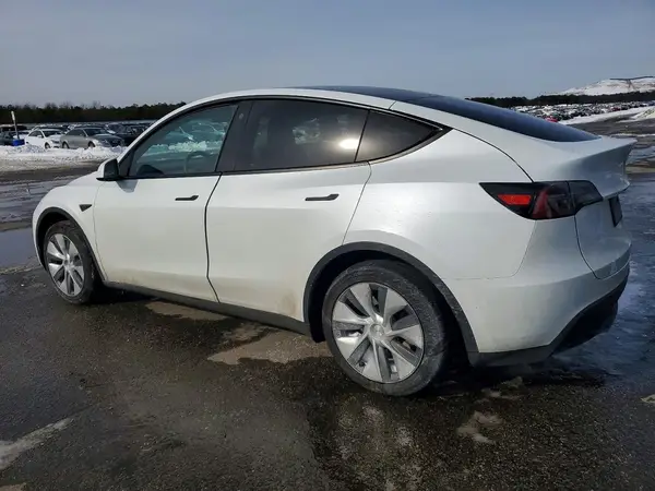 7SAYGDEEXPA116103 2023 TESLA MODEL Y - Image 2