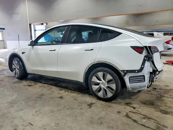 7SAYGDEEXPA118000 2023 TESLA MODEL Y - Image 2
