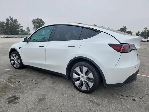 7SAYGDEEXPA119776 2023 TESLA MODEL Y - Image 2