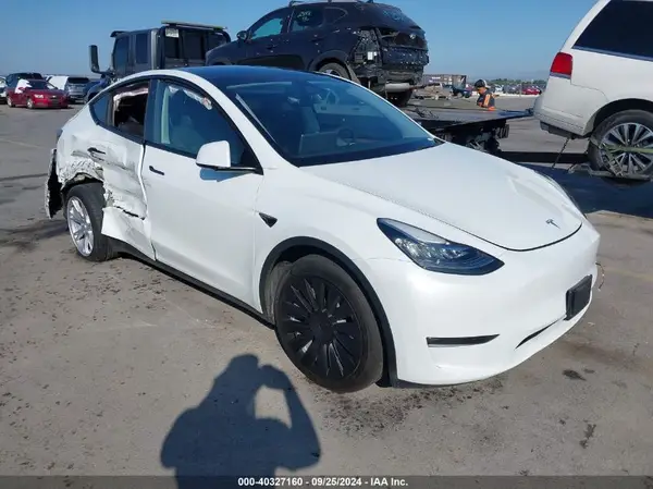 7SAYGDEEXPA123374 2023 TESLA MODEL Y - Image 1