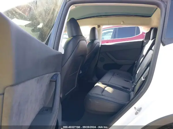 7SAYGDEEXPA123374 2023 TESLA MODEL Y - Image 8