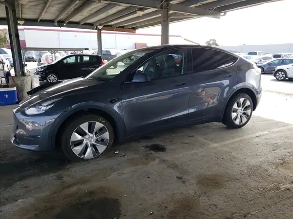 7SAYGDEEXPA137582 2023 TESLA MODEL Y - Image 1