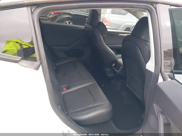 7SAYGDEEXPA139493 2023 TESLA MODEL Y - Image 8