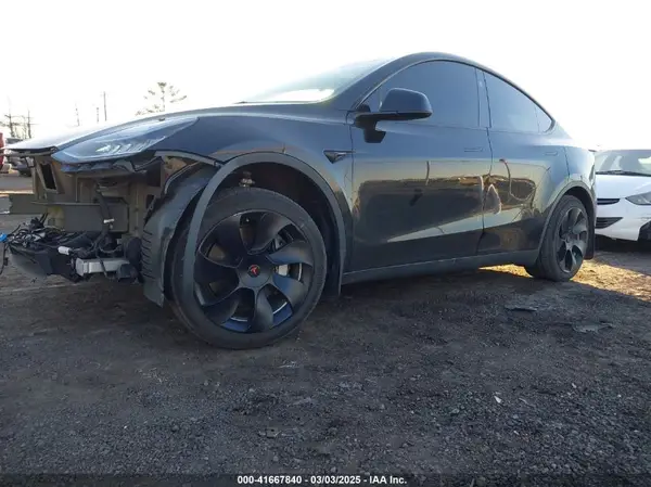 7SAYGDEEXPA142278 2023 TESLA MODEL Y - Image 2