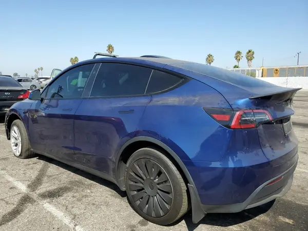 7SAYGDEEXPA142636 2023 TESLA MODEL Y - Image 2