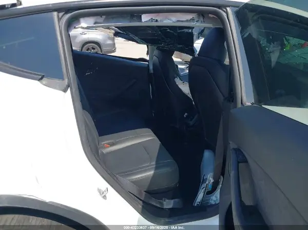 7SAYGDEEXPA146931 2023 TESLA MODEL Y - Image 8