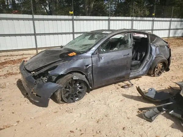 7SAYGDEEXPA151319 2023 TESLA MODEL Y - Image 1