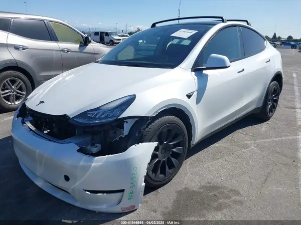 7SAYGDEEXPA152986 2023 TESLA MODEL Y - Image 2