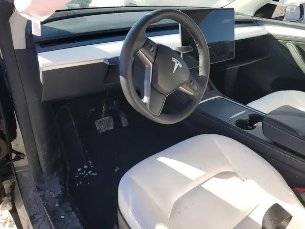 7SAYGDEEXPA155029 2023 TESLA MODEL Y - Image 8