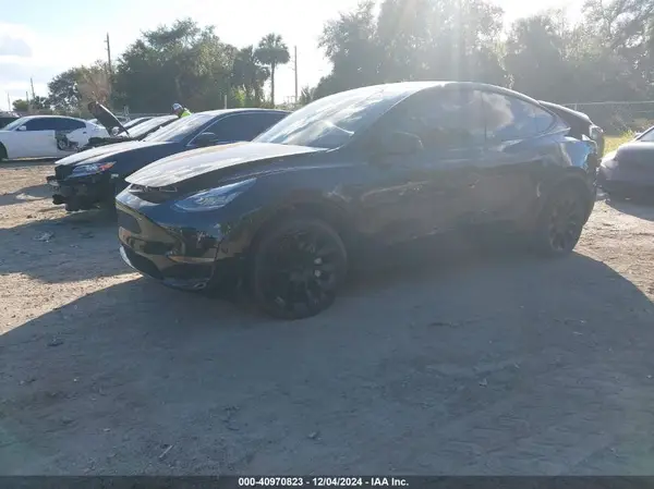 7SAYGDEEXPA157184 2023 TESLA MODEL Y - Image 2