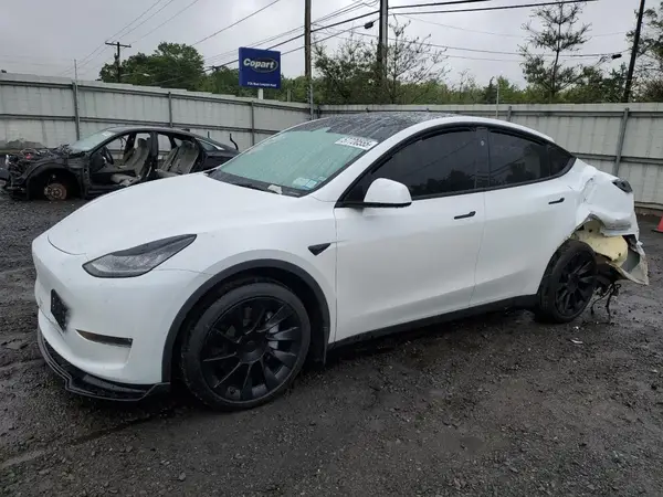 7SAYGDEEXPA158674 2023 TESLA MODEL Y - Image 1