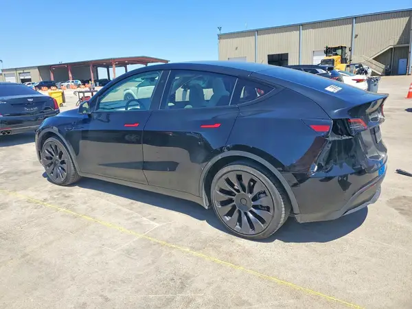 7SAYGDEEXPA163261 2023 TESLA MODEL Y - Image 2