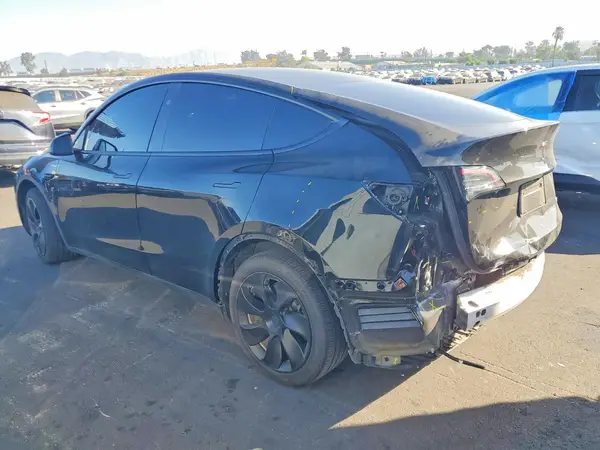 7SAYGDEEXPA169304 2023 TESLA MODEL Y - Image 2