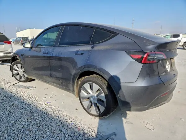7SAYGDEEXPA173272 2023 TESLA MODEL Y - Image 2
