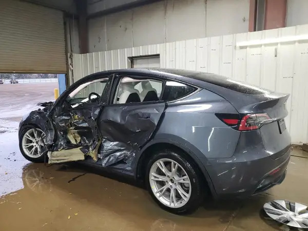 7SAYGDEEXPA176690 2023 TESLA MODEL Y - Image 2