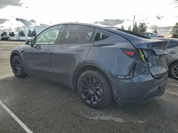 7SAYGDEEXPA182358 2023 TESLA MODEL Y - Image 2