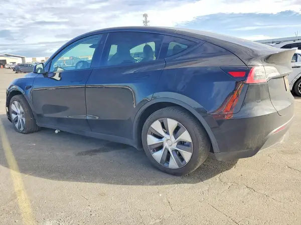 7SAYGDEEXPA186166 2023 TESLA MODEL Y - Image 2