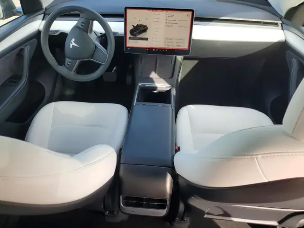 7SAYGDEEXPA186166 2023 TESLA MODEL Y - Image 8