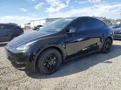 7SAYGDEEXPA190623 2023 TESLA MODEL Y