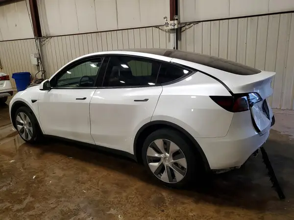 7SAYGDEEXPA191383 2023 TESLA MODEL Y - Image 2