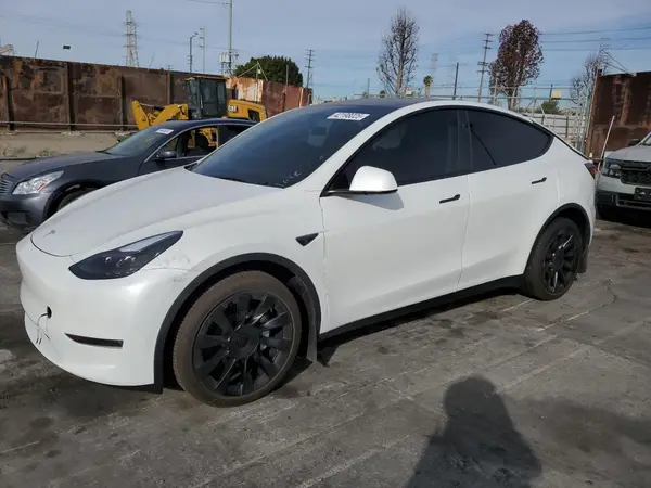 7SAYGDEEXPA193960 2023 TESLA MODEL Y - Image 1