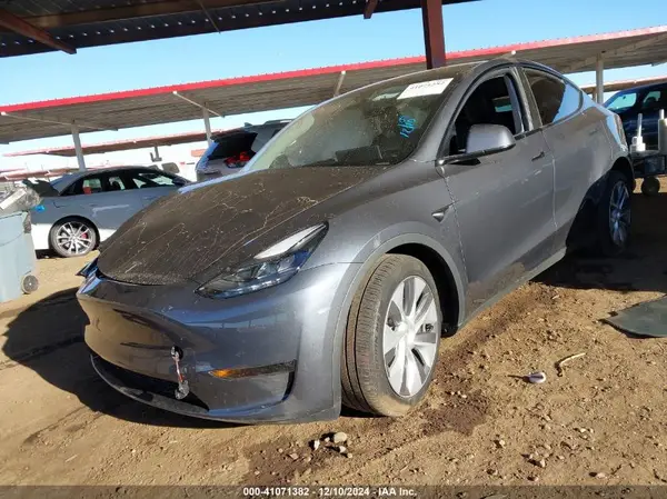 7SAYGDEEXPA196065 2023 TESLA MODEL Y - Image 2