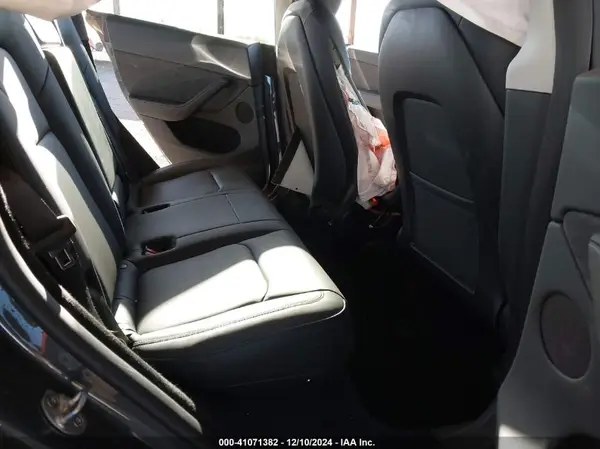 7SAYGDEEXPA196065 2023 TESLA MODEL Y - Image 8