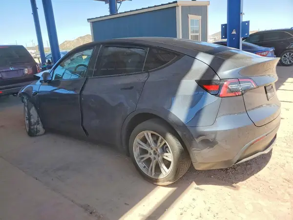 7SAYGDEEXPA196311 2023 TESLA MODEL Y - Image 2