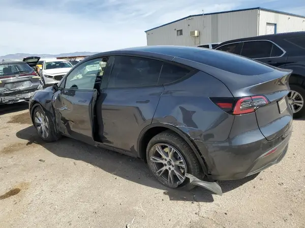 7SAYGDEEXPA206173 2023 TESLA MODEL Y - Image 2