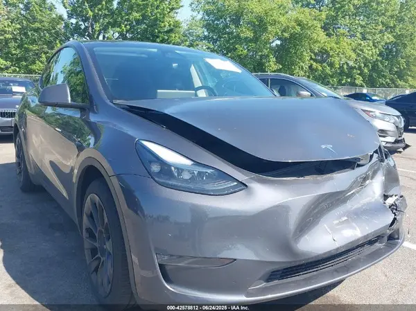 7SAYGDEEXPA208408 2023 TESLA MODEL Y - Image 1