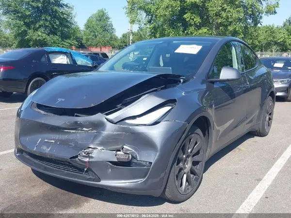 7SAYGDEEXPA208408 2023 TESLA MODEL Y - Image 2