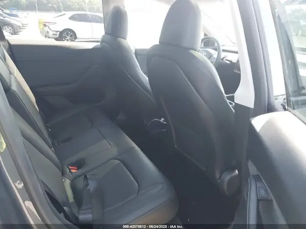 7SAYGDEEXPA208408 2023 TESLA MODEL Y - Image 8