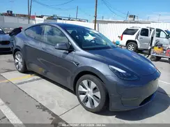 7SAYGDEEXPA211700 2023 TESLA MODEL Y