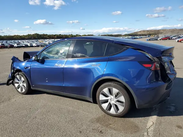 7SAYGDEEXPA211843 2023 TESLA MODEL Y - Image 2