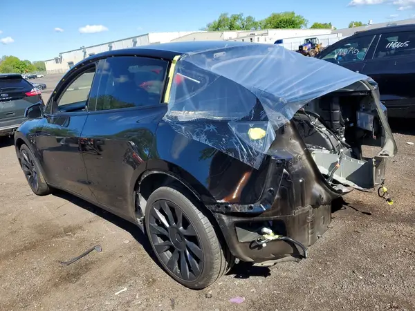7SAYGDEEXPF586991 2023 TESLA MODEL Y - Image 2