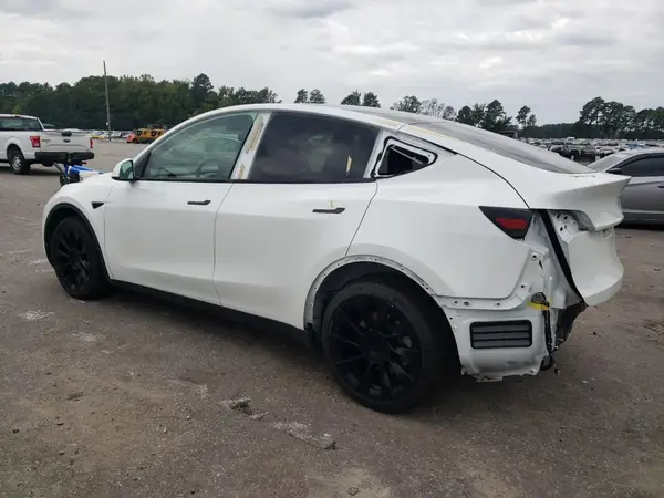 7SAYGDEEXPF596176 2023 TESLA MODEL Y - Image 2