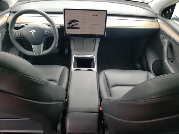 7SAYGDEEXPF596176 2023 TESLA MODEL Y - Image 8